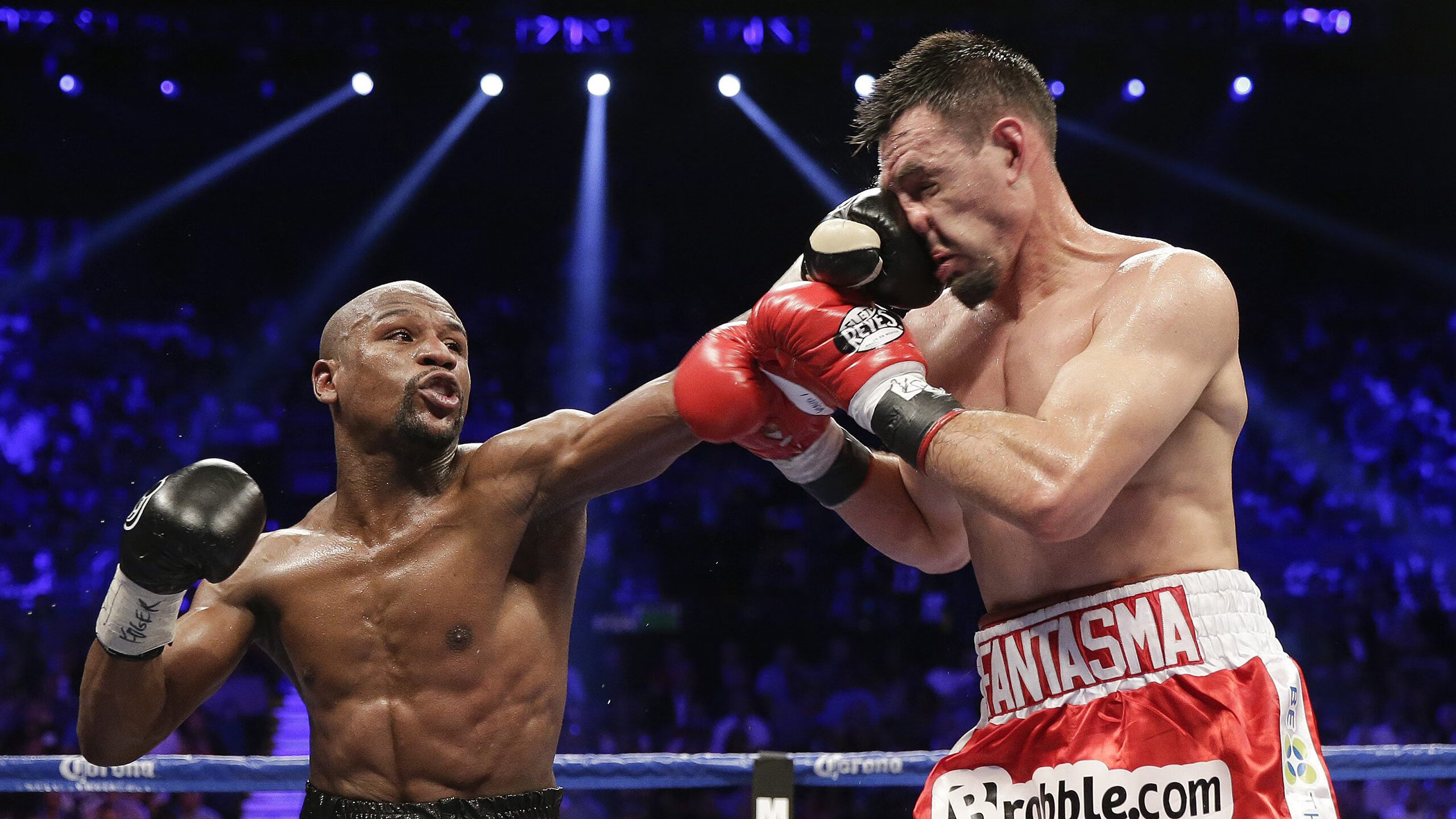 《赛事录像回放：哪些精彩片段令人难忘？》，比赛录像回放